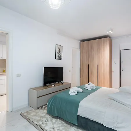 P18 Apartment *